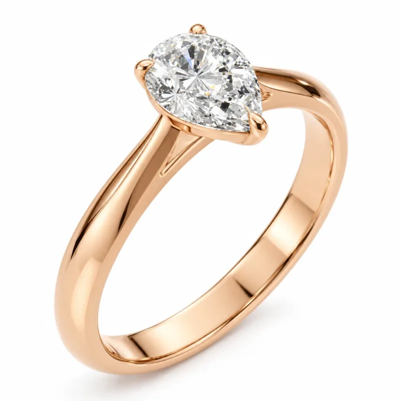 Bague solitaire Mireille poire en or rose 18 carats, vue du bijou